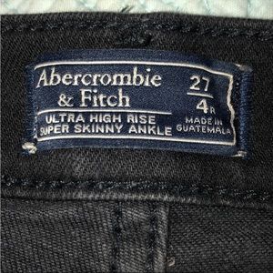 Abercrombie & Fitch size 27in jeans.